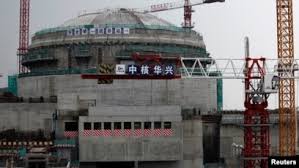 中国西部地区建成的第一座核电站位于哪里
